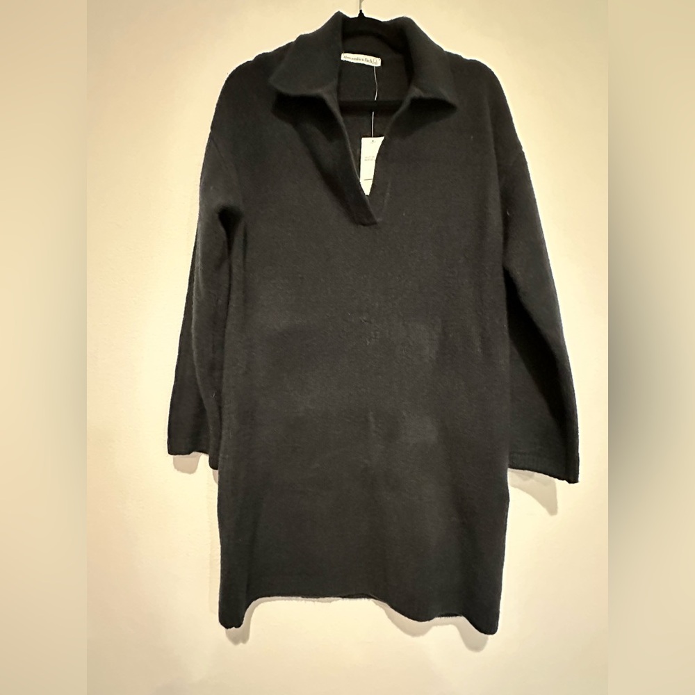 Abercrombie & Fitch Black V-Neck Sweater